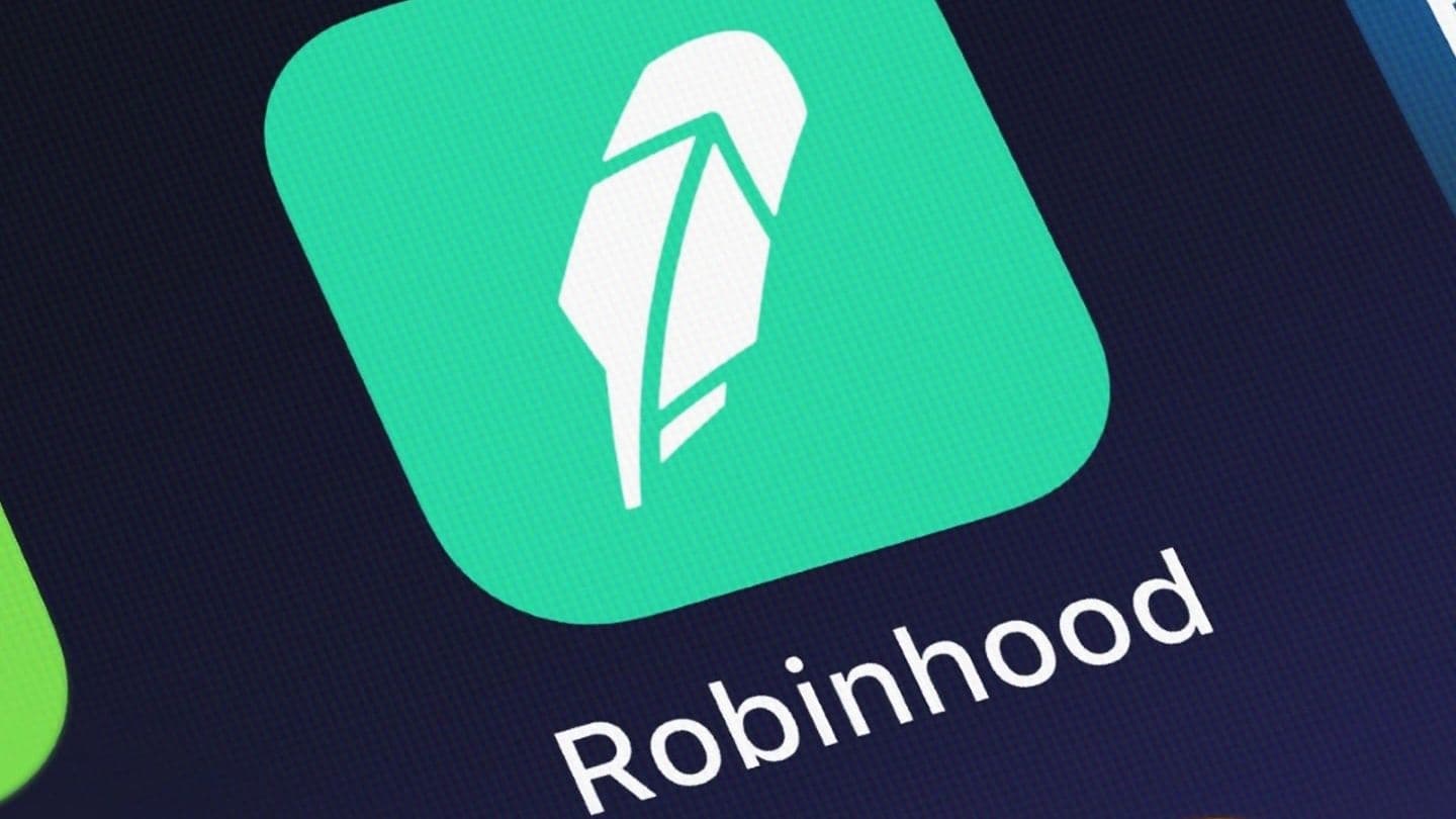 ROBINHOOD app on a smartphone (Shutterstock)