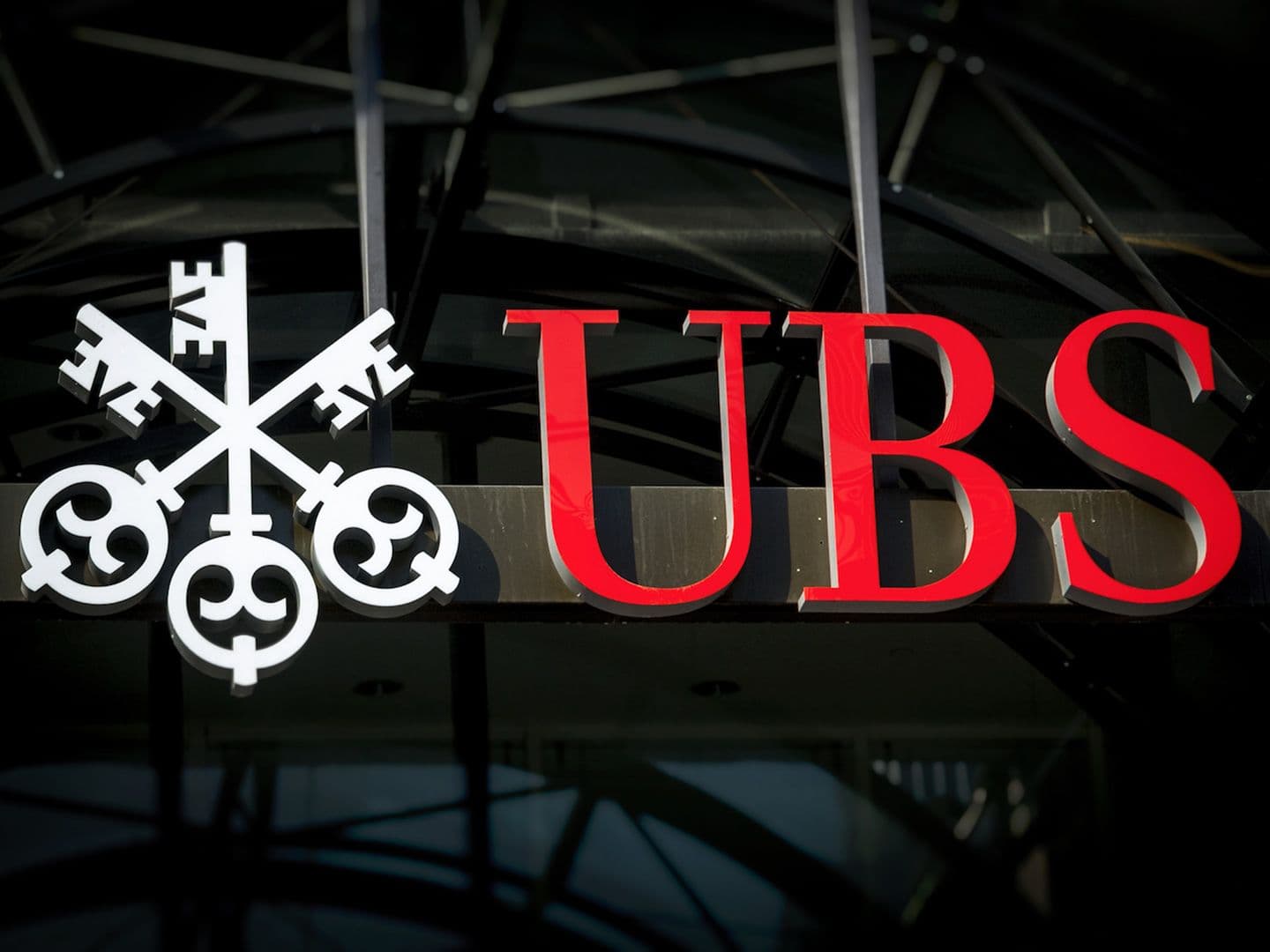 CDCROP: UBS Bank logo (Shutterstock)