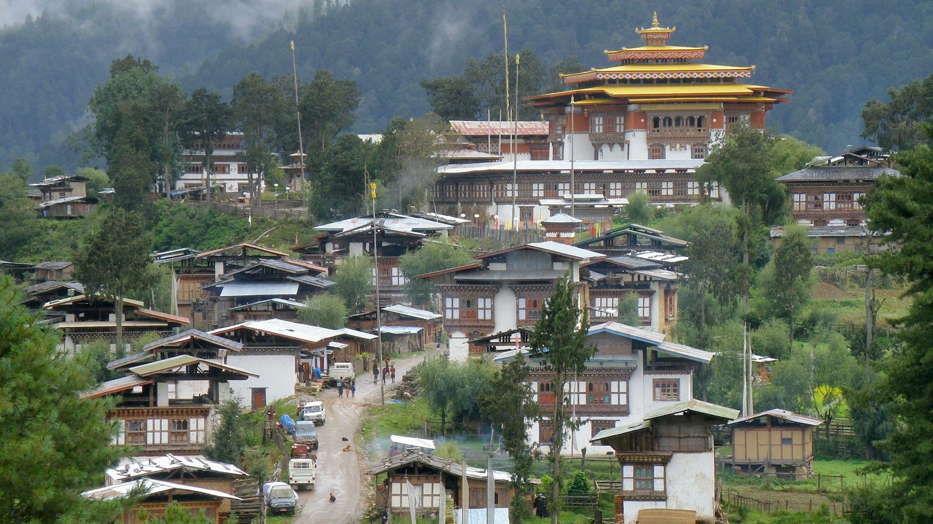 16:9 crop Gangtey Goemba Monastery Bhutan