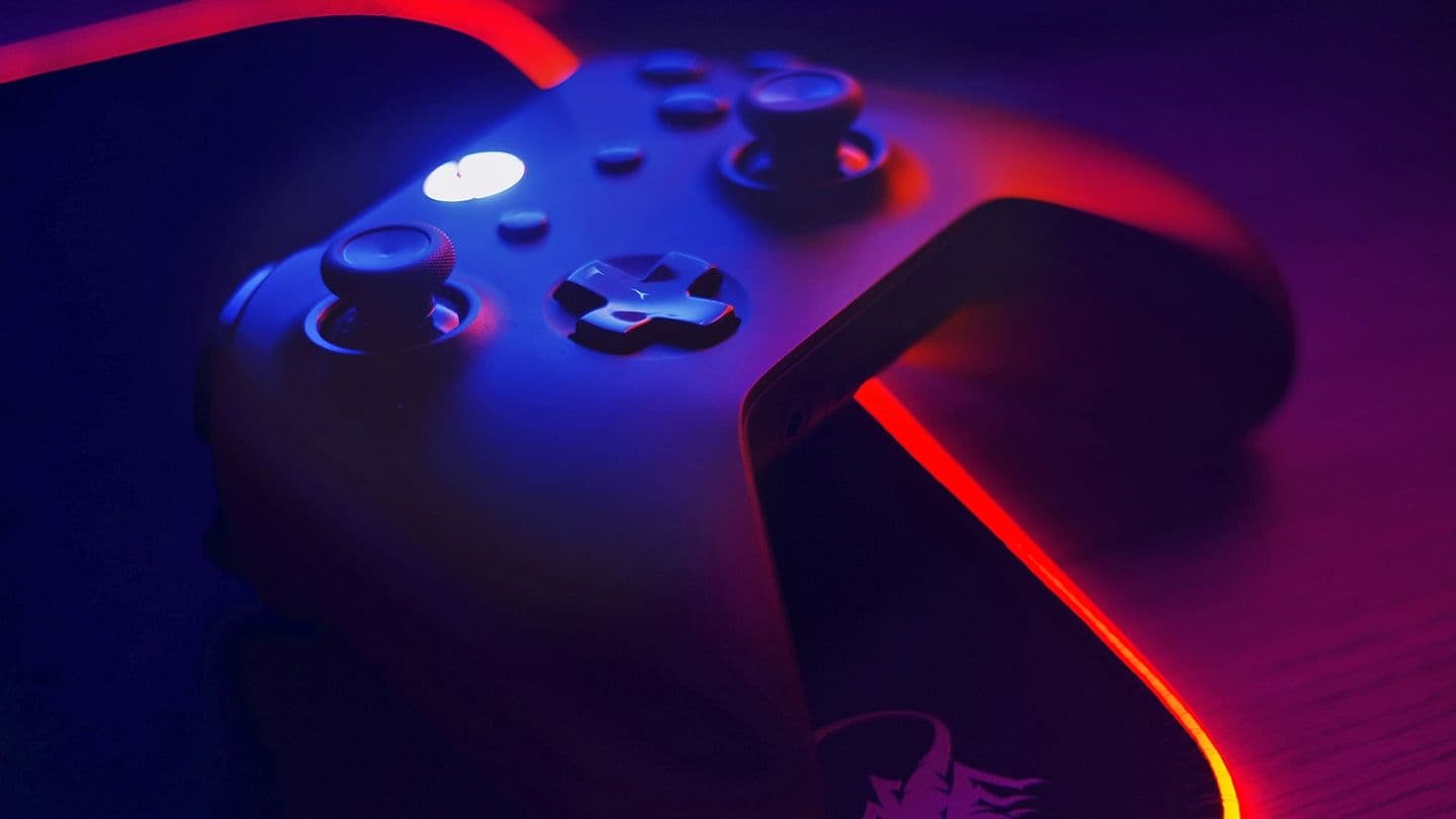 Video game controller (Jose Gil/Unsplash)