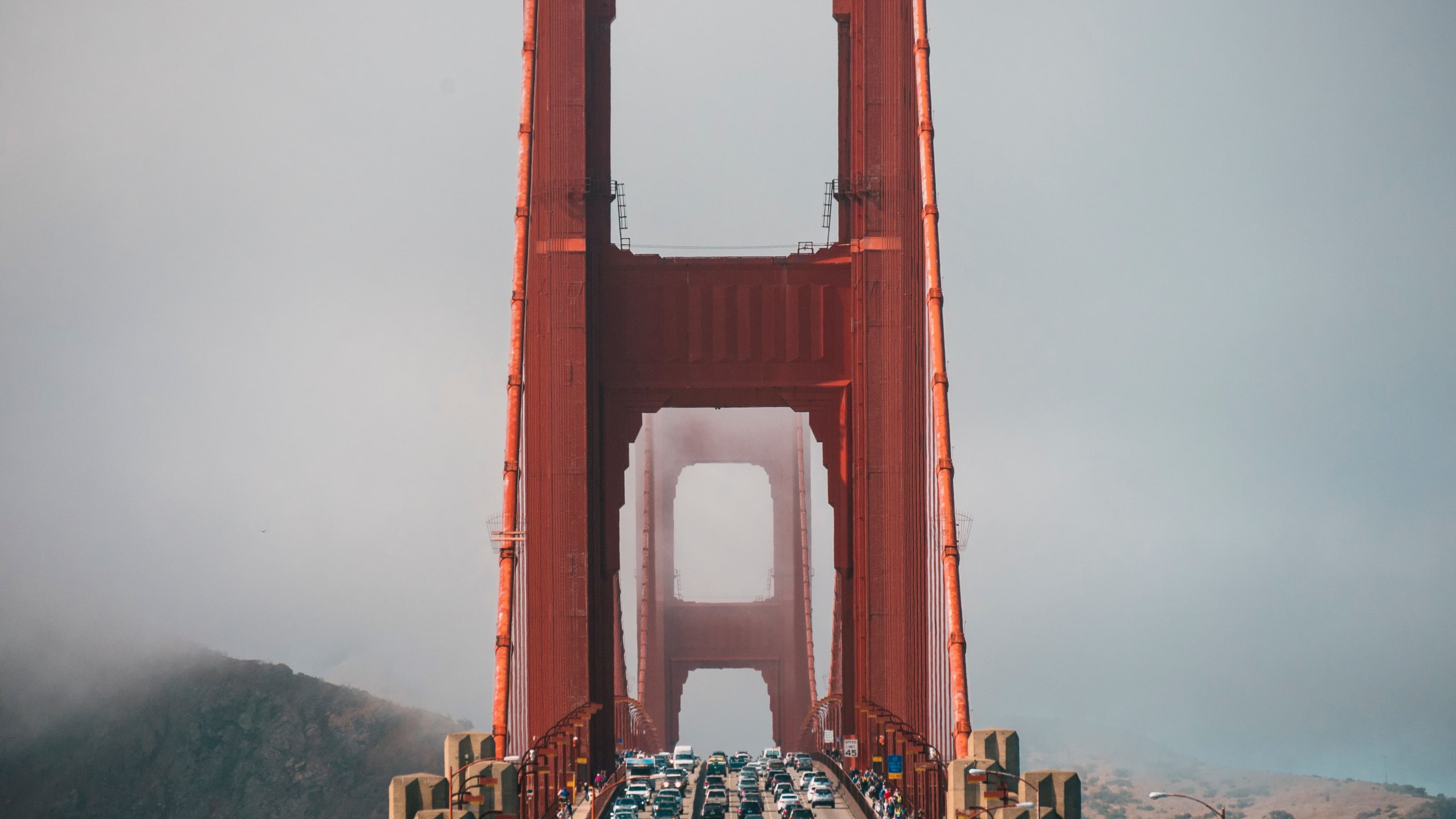 Golden gate bridge in San Francisco. (Nik Shuliahin/Unsplash)