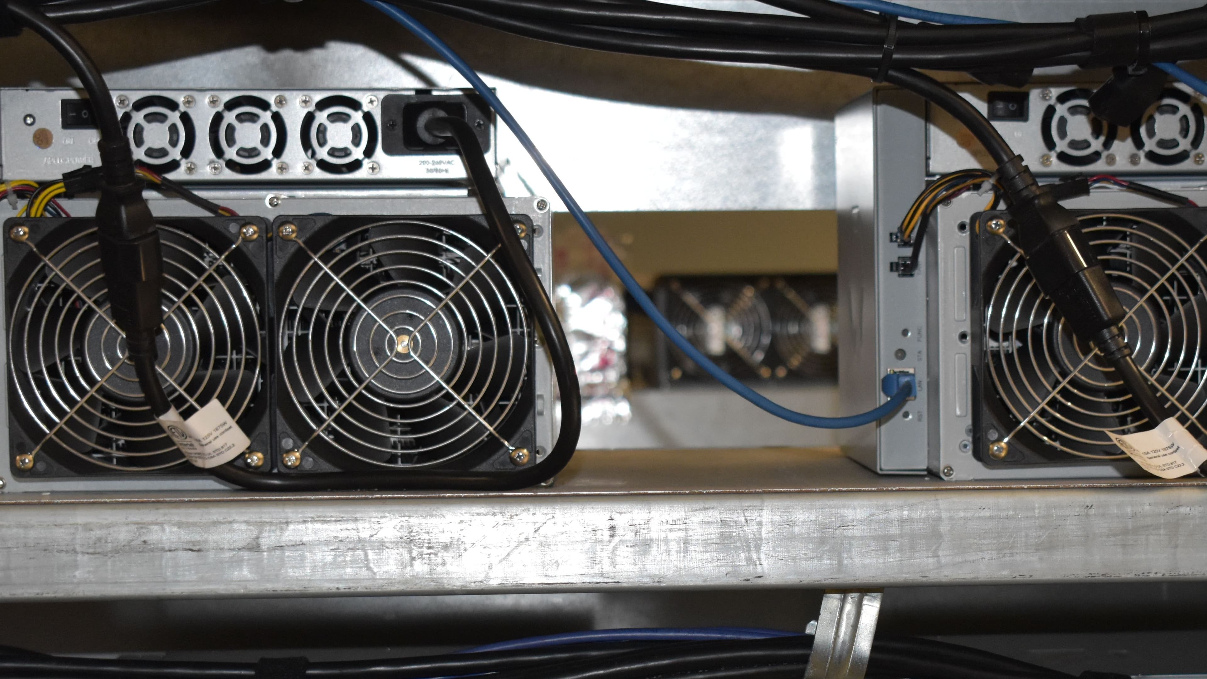 16:9 Mining rigs in Plattsburgh, NY. (Fran Velasquez/CoinDesk)