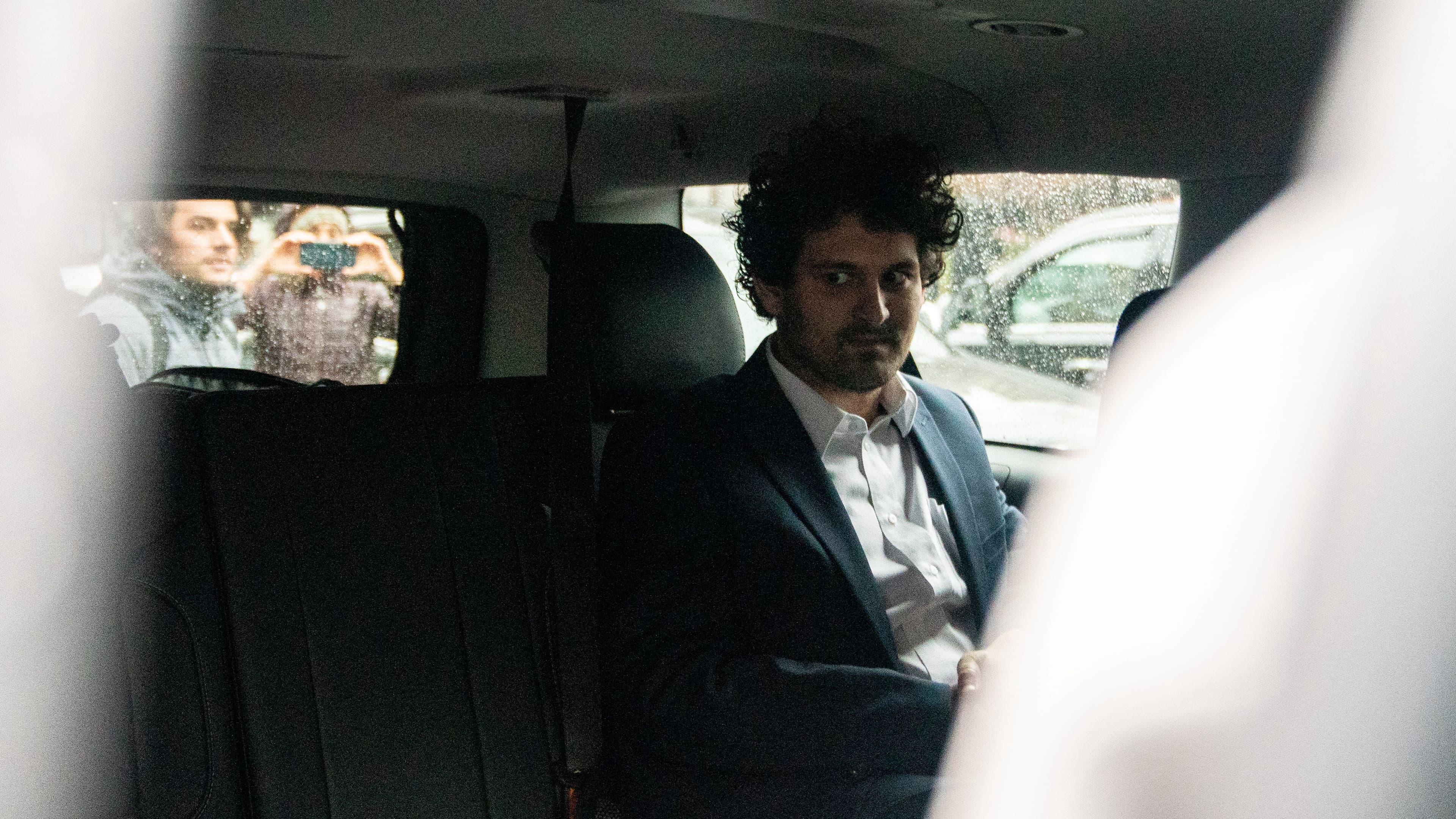 Sam Bankman-Fried leaves his arraignment and bail hearing on Dec. 22, 2022, in New York City. (David Dee Delgado/Getty Images)