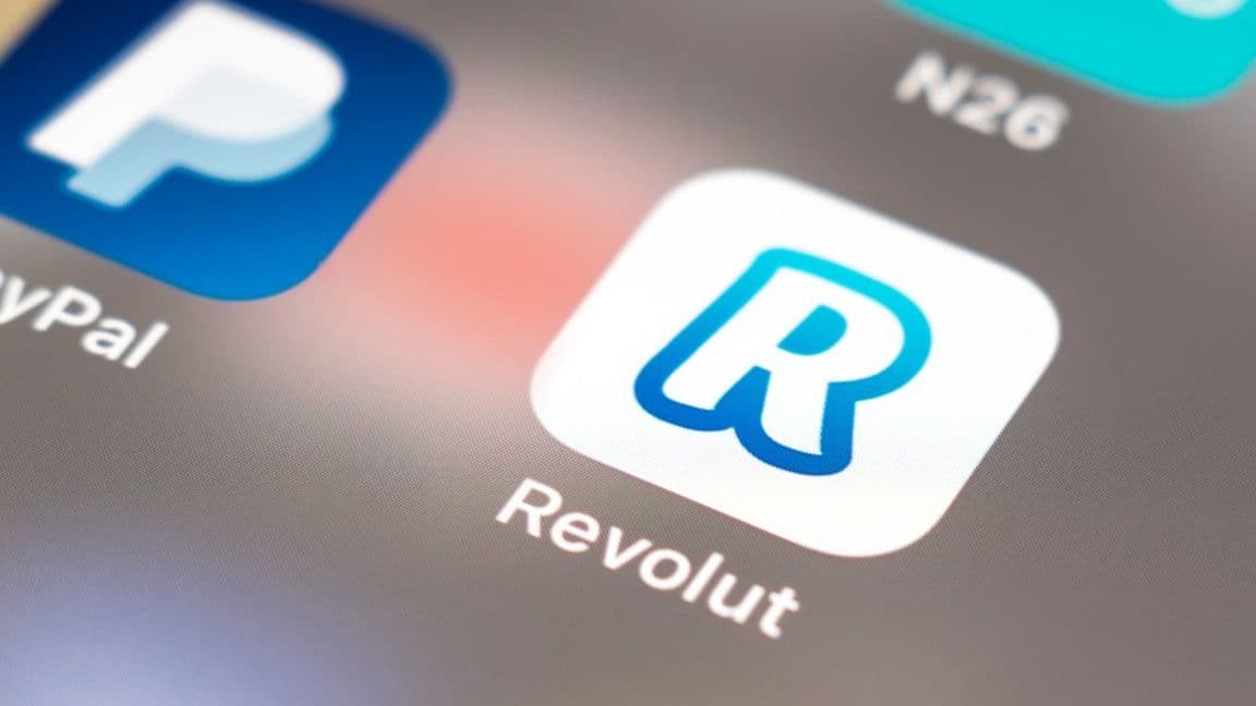 CDCROP: REVOLUT app on smartphone (A. Aleksandravicius/Shutterstock)