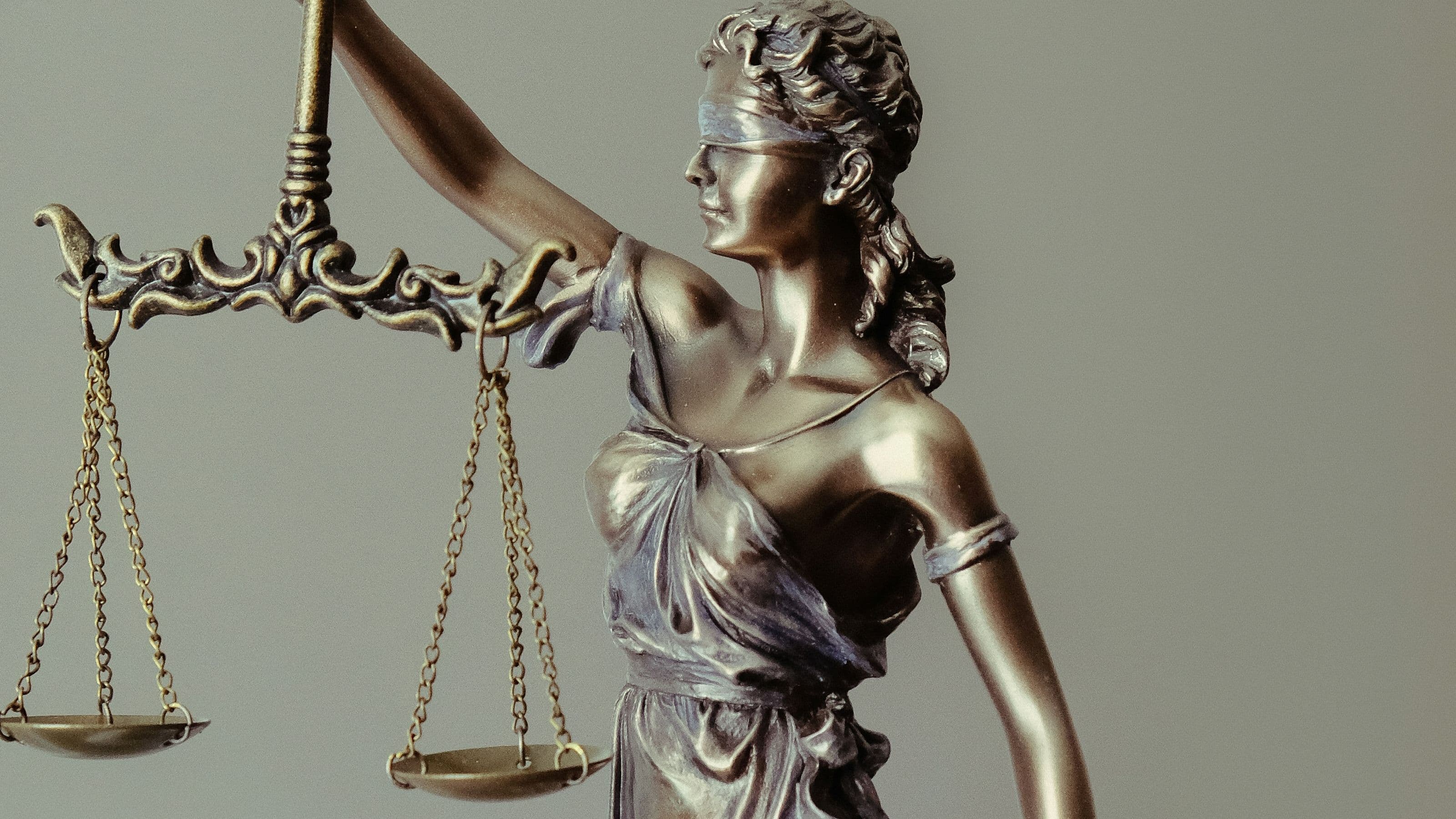 16:9 Lady Justice (Tingey Injury Law Firm / Unsplash)