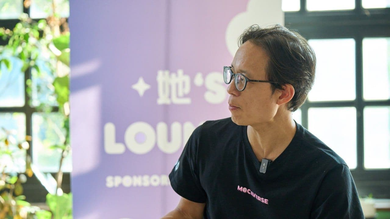 (16:9 CROP) Yat Siu is interviewed by CoinDesk at Ta Zhi DAO's lounge during the Taiwan Blockchain Week (Ta Zhi DAO)