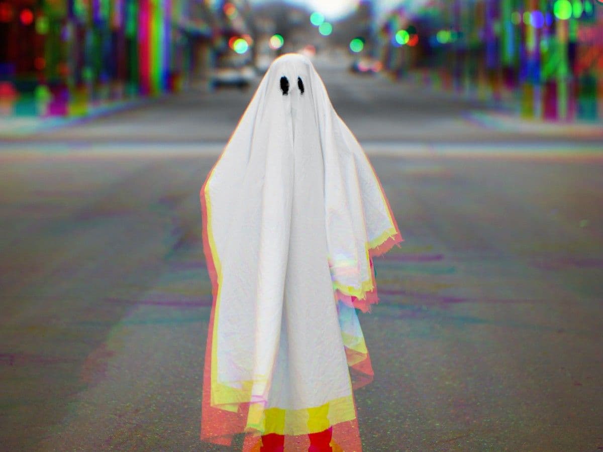 Ghost (Unsplash modified by CoinDesk)