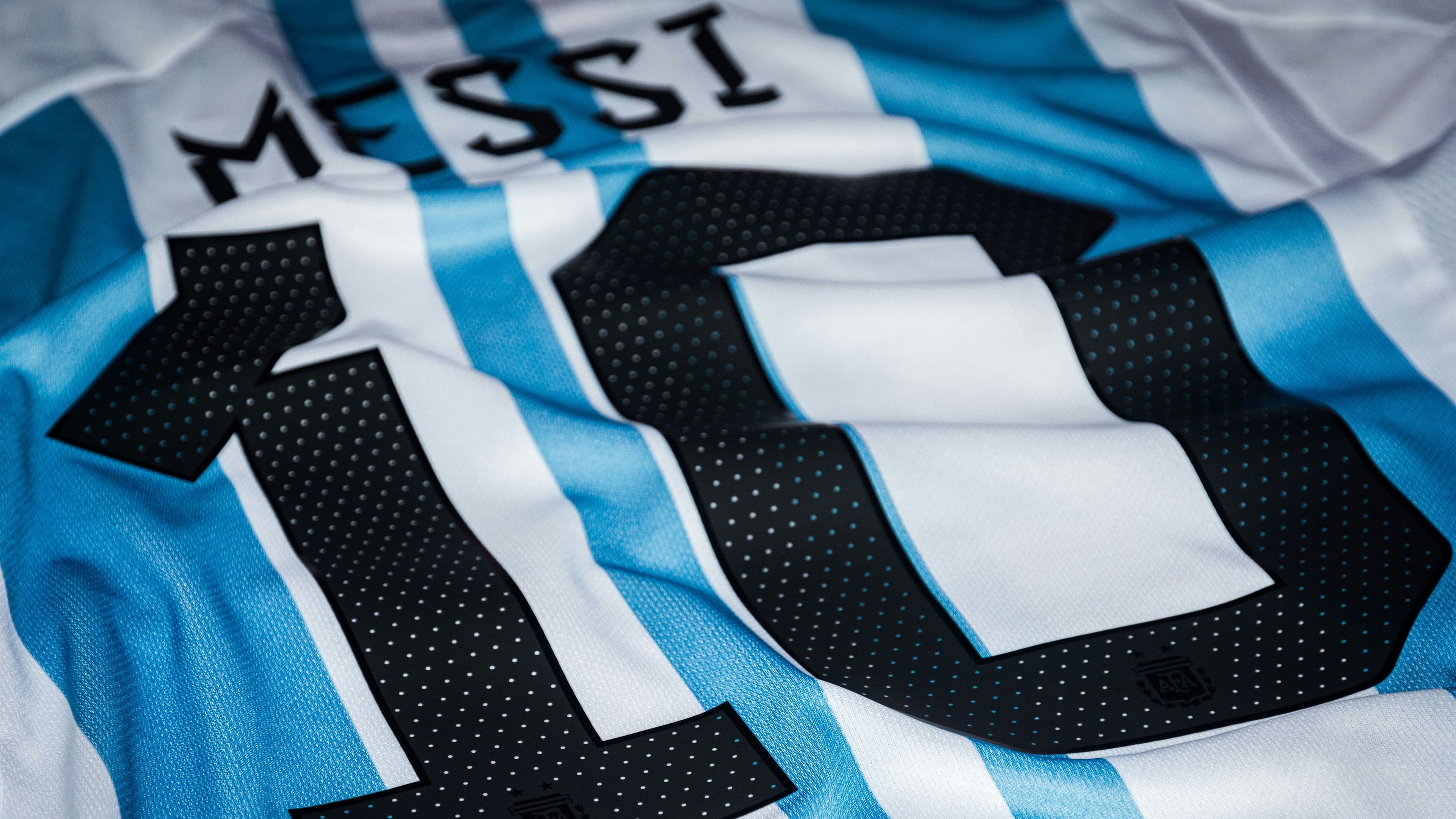 Lionel Messi's Jersey (dwlly/Unsplash)