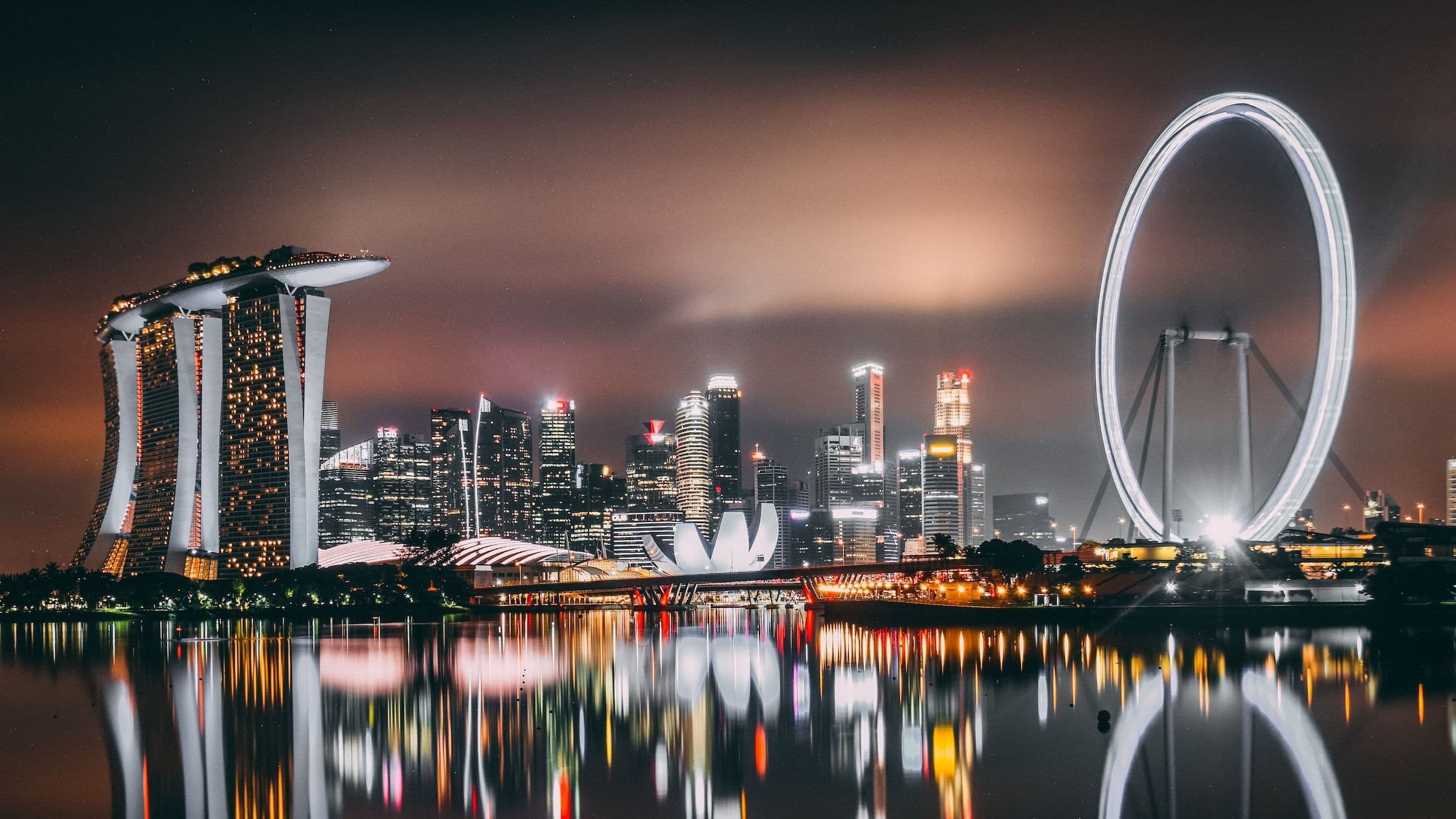 16:9 singapore, asia, apac (Larry Teo/Unsplash)