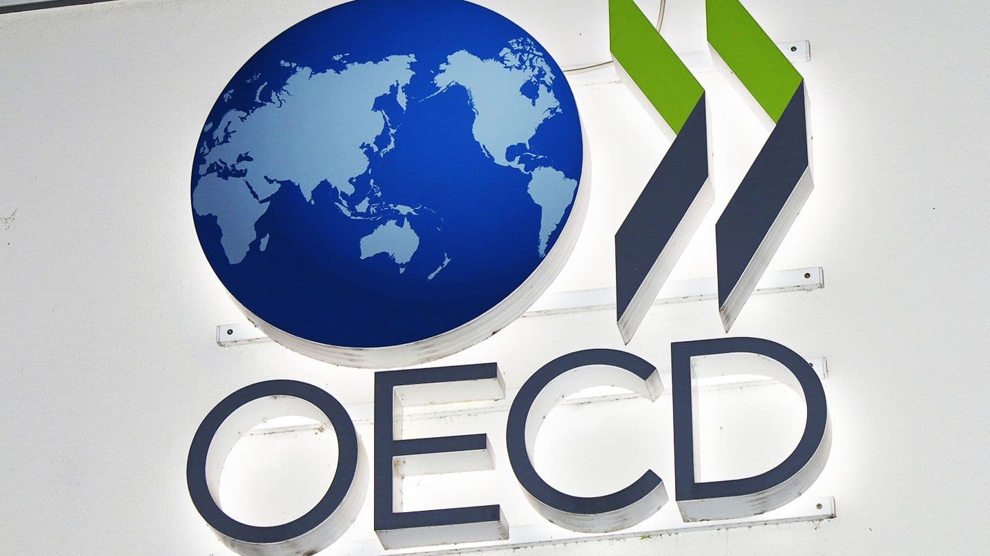 16:9crop. OECD logo (Shutterstock)