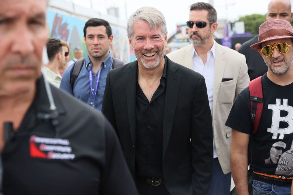 MicroStrategy CEO Michael Saylor, center (Joe Raedle/Getty Images)