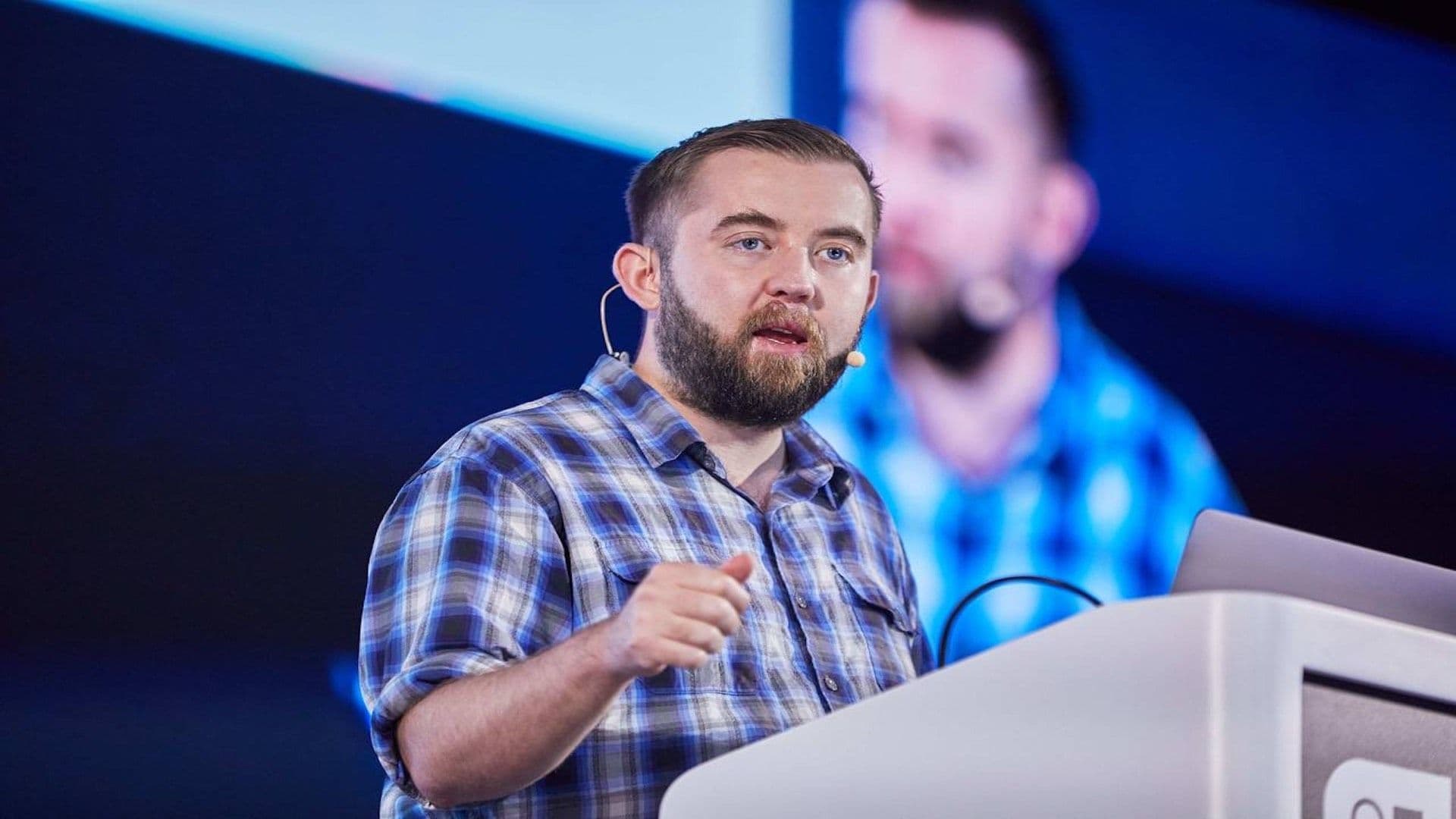 16:9 Sergey Nazarov Chainlink's co-founder ( Chainlink Labs)