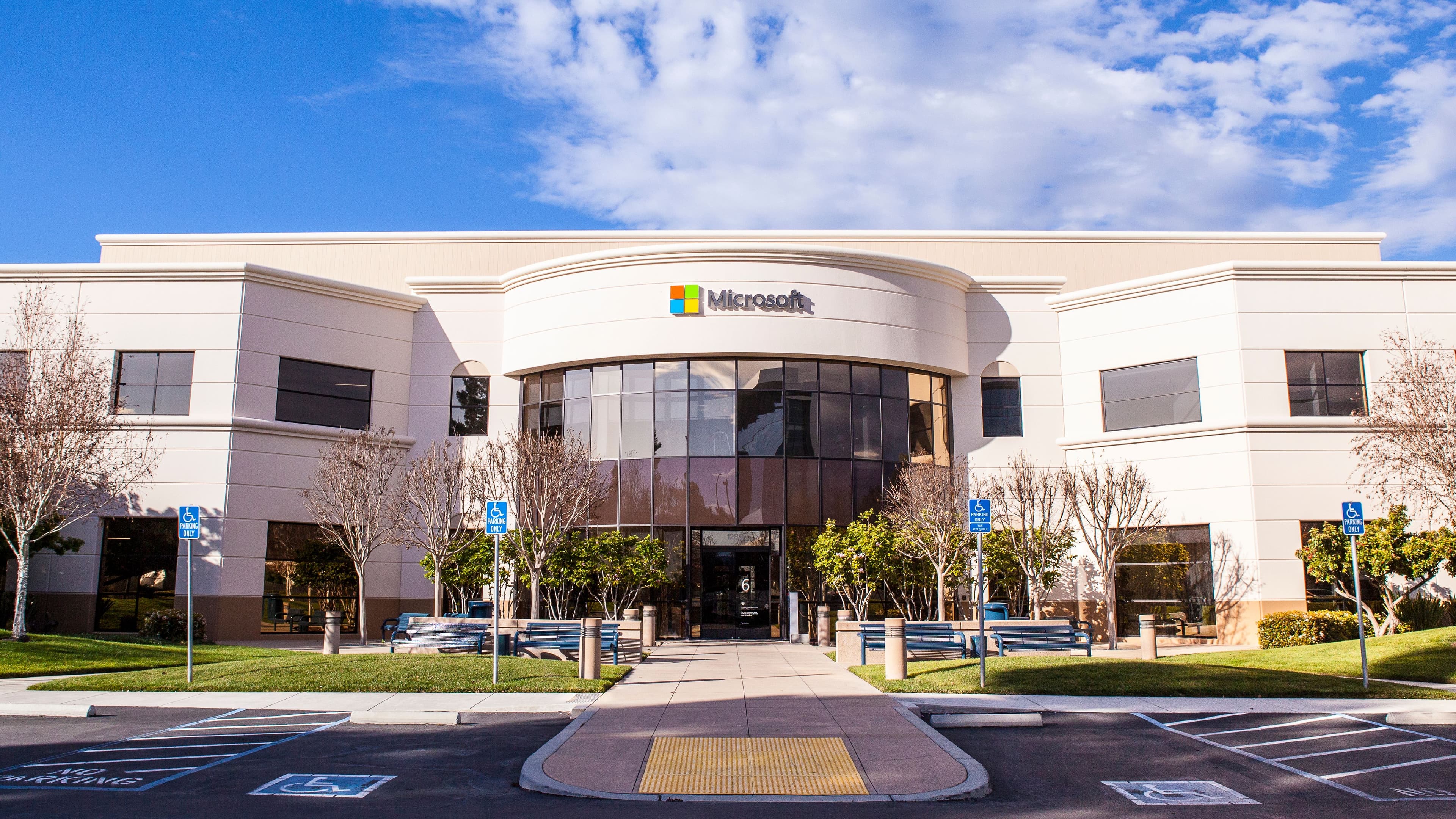 Microsoft Offices, Mountain View, Ca. (Getty/David Pu'u)