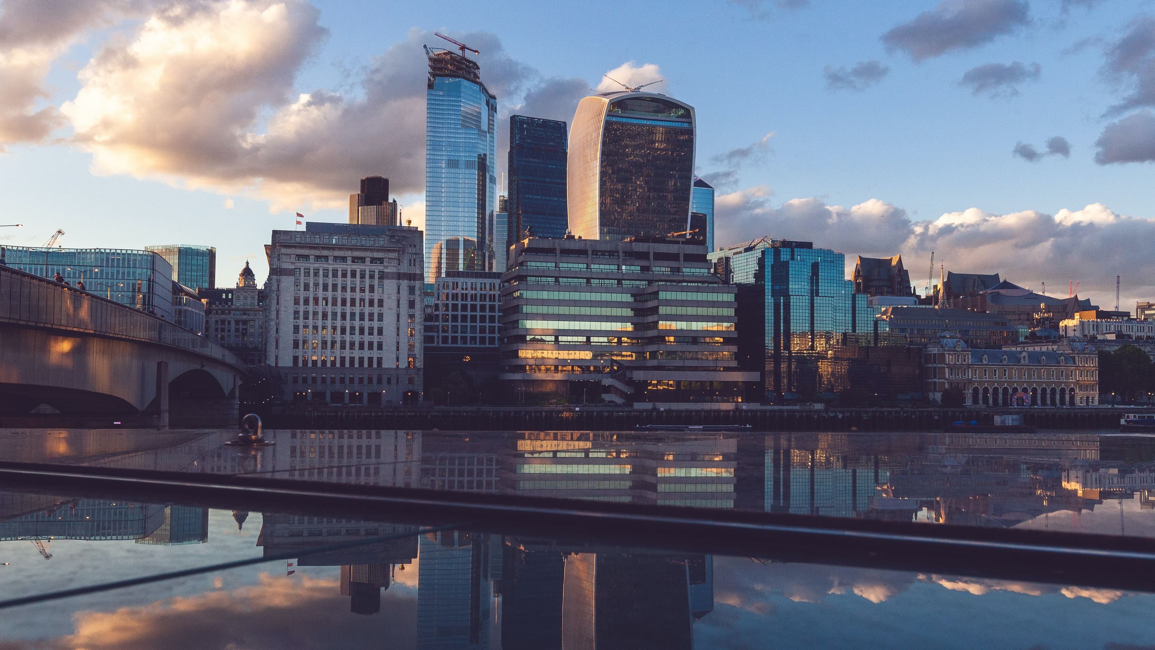 UK London (Artur Tumasjan / Unsplash)