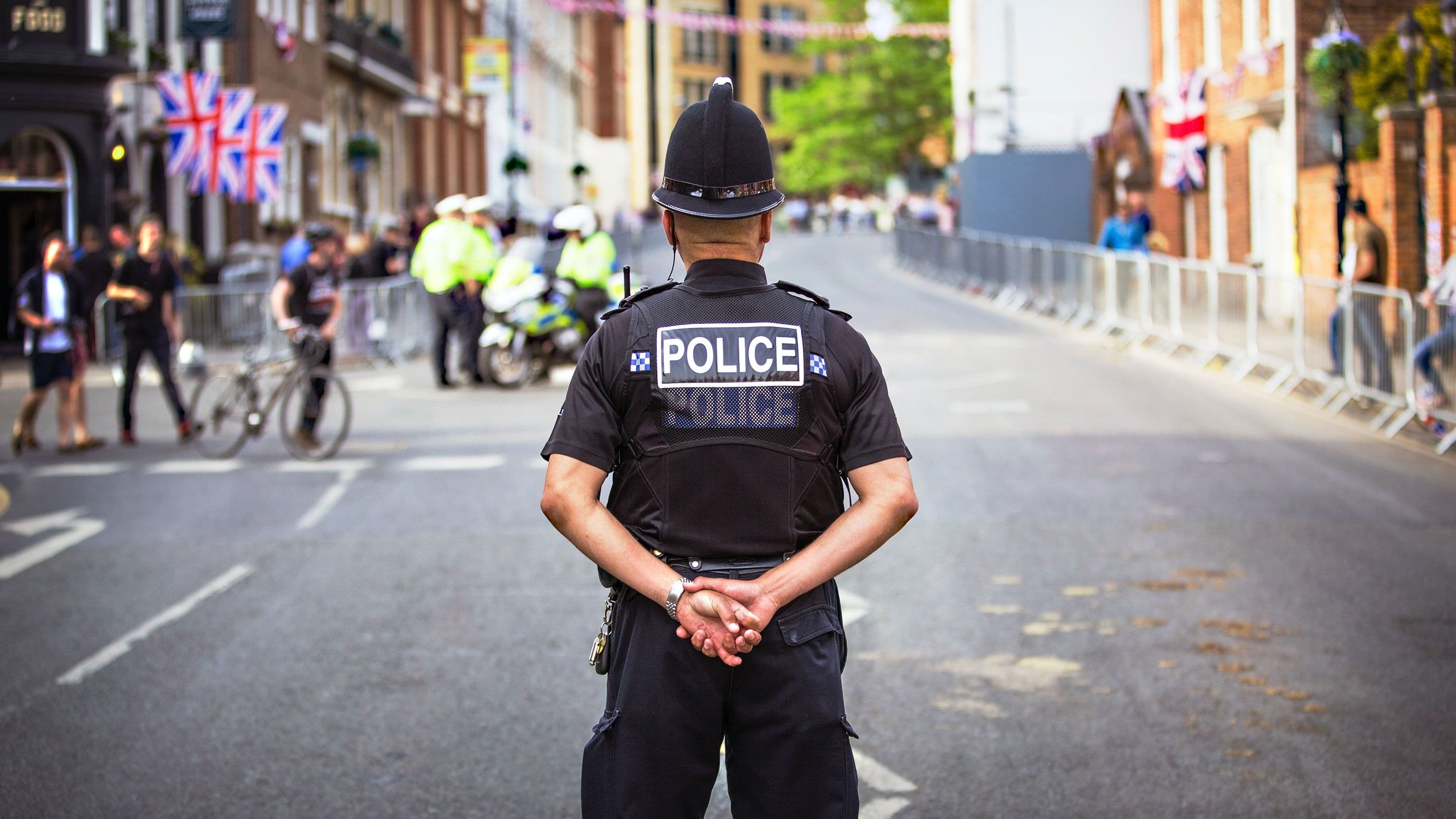 16:9crop UK police (kingschurchinternational / Unsplash)